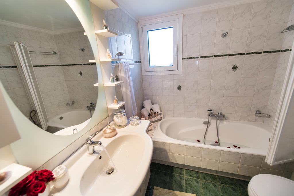 Villa Marilia ซูกาเลดส์ ภายนอก รูปภาพ