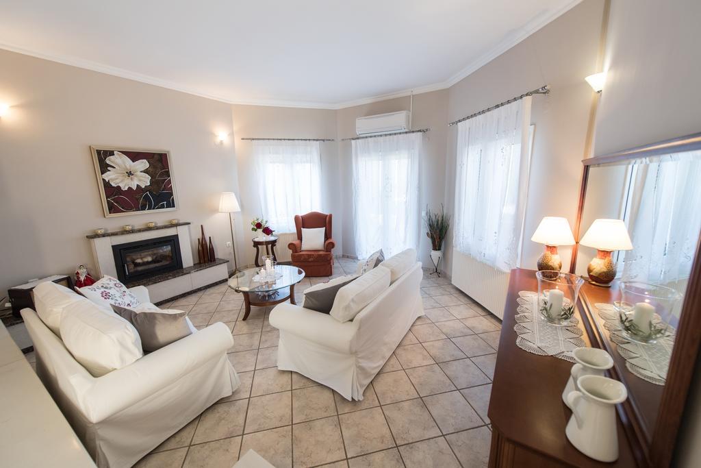 Villa Marilia ซูกาเลดส์ ภายนอก รูปภาพ