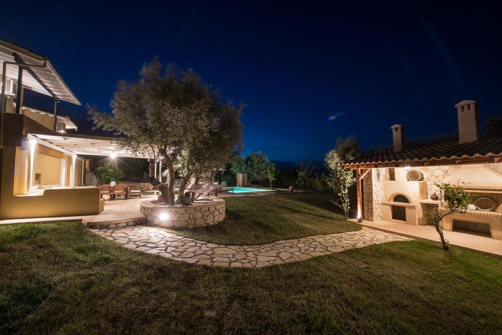 Villa Marilia ซูกาเลดส์ ภายนอก รูปภาพ
